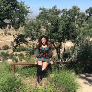 Meet your Posher, Nikole